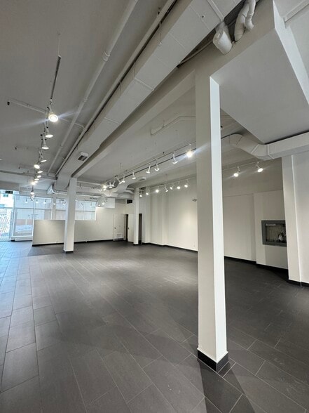 More Photos Of 85-87 Murray St, Ottawa Storefront Retail Residential For Lease