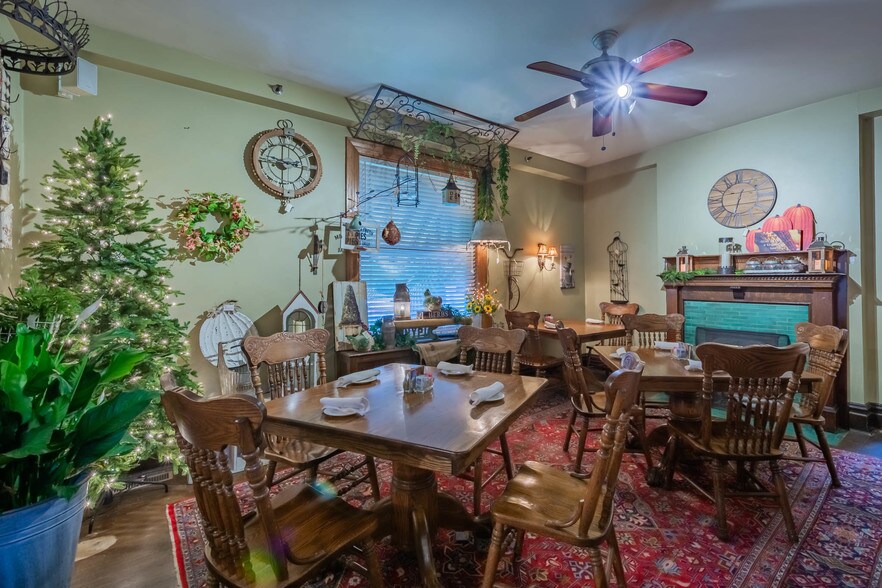 More Photos Of 7505 Saltsburg Rd, Pittsburgh Restaurant For Sale