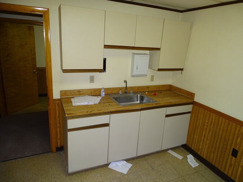 More Photos Of 519 Rock St, Shamokin Storefront Retail Residential For Sale
