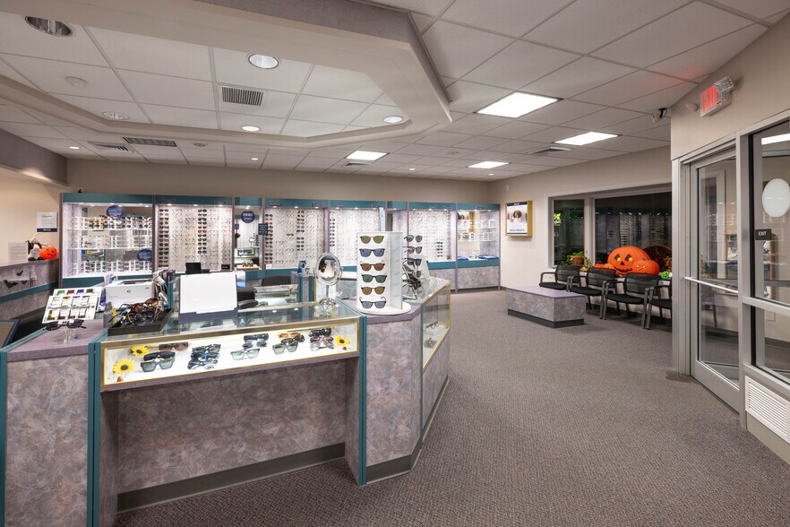 More Photos Of 706 Grape St, Whitehall Medical For Sale