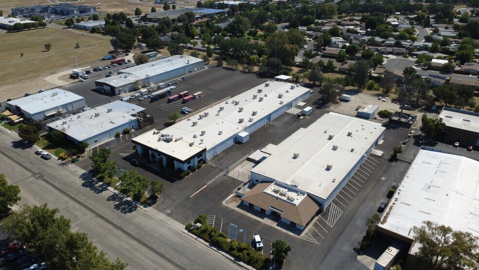 More Photos Of 1750 Commerce Way, Paso Robles Industrial For Sale