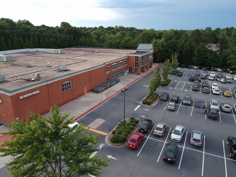 More Photos Of 11877 Douglas Rd, Alpharetta Unknown For Lease