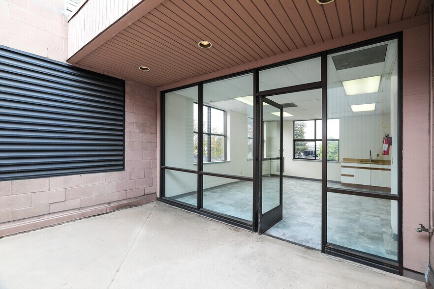 More Photos Of 520 27th St, Oakland Office For Sale