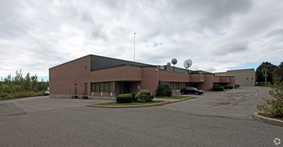 Primary Photo Of 291-293 Clements Rd W, Ajax Warehouse For Lease