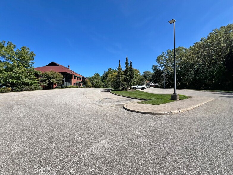 More Photos Of 410 Cranberry St, Erie Medical For Lease