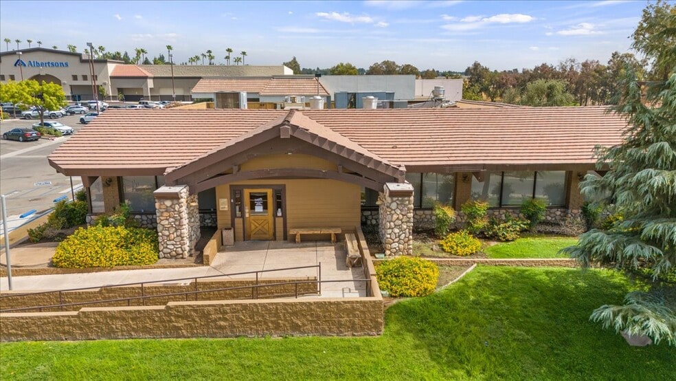 More Photos Of 2673 Mount Vernon Ave, Bakersfield Restaurant For Sale