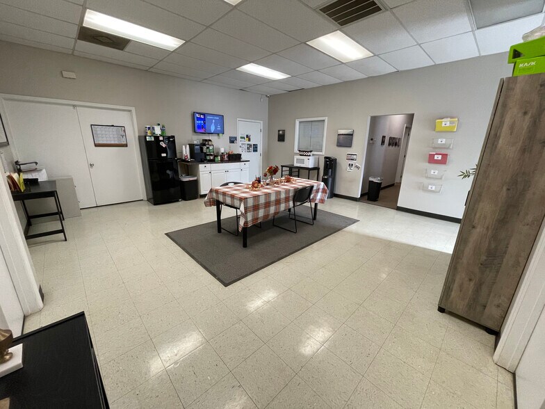 More Photos Of 510 Corliss St, Greensboro Light Manufacturing For Lease