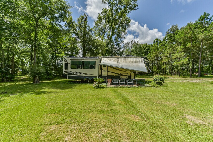 More Photos Of 18519 FM 2100 Rd, Crosby Specialty For Sale