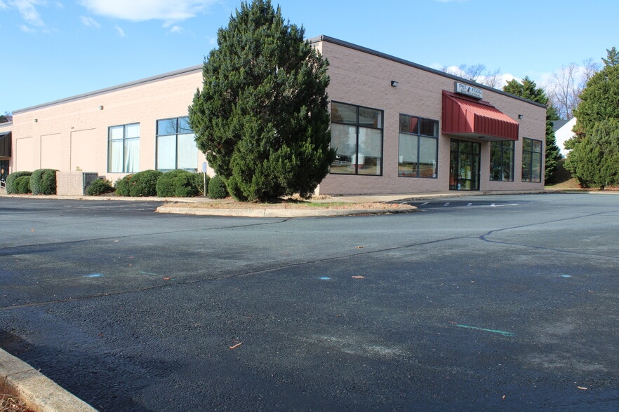 Primary Photo Of 607 Woodbrook Dr, Charlottesville Freestanding For Lease