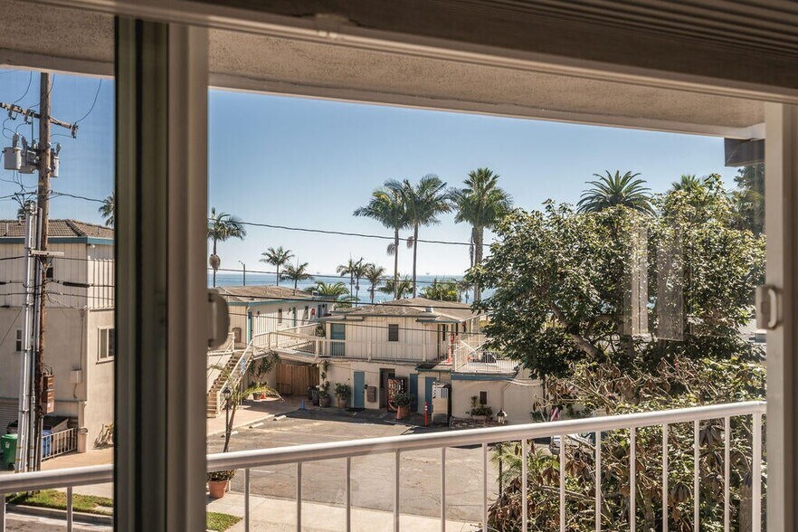 More Photos Of 440 Corona Del Mar, Santa Barbara Apartments For Sale