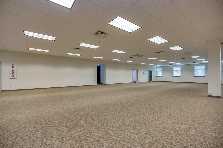 More Photos Of 8261 State Route 235, Dayton Light Manufacturing For Sale