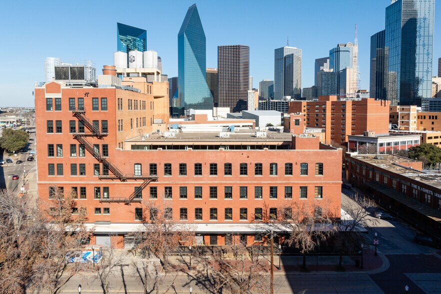 More Photos Of 603 Munger Ave, Dallas Office For Lease