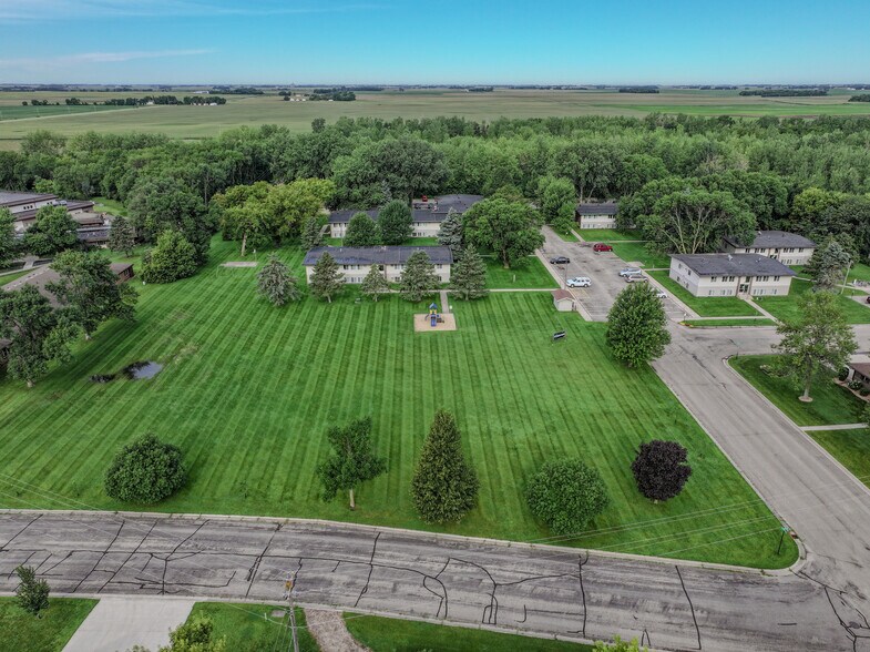 More Photos Of 105 Sunnyslope Rd, Morris Apartments For Sale