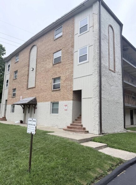 More Photos Of 9639-9640 Diamond Dr, Saint Louis Apartments For Sale
