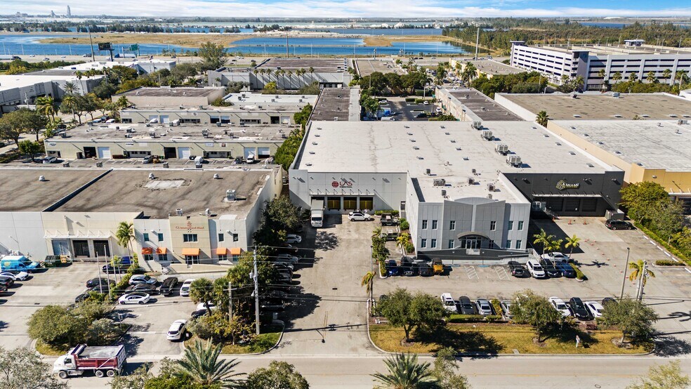 More Photos Of 3500-3508 NW 114th Ave, Miami Warehouse For Lease
