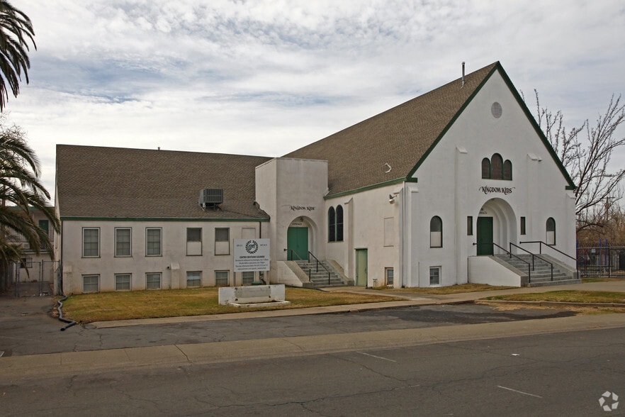 More Photos Of 1100 Las Palmas Ave, Sacramento Religious Facility For Sale