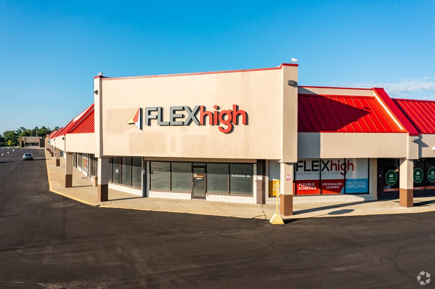 More Photos Of 4813-4945 Clio Rd, Flint Unknown For Lease