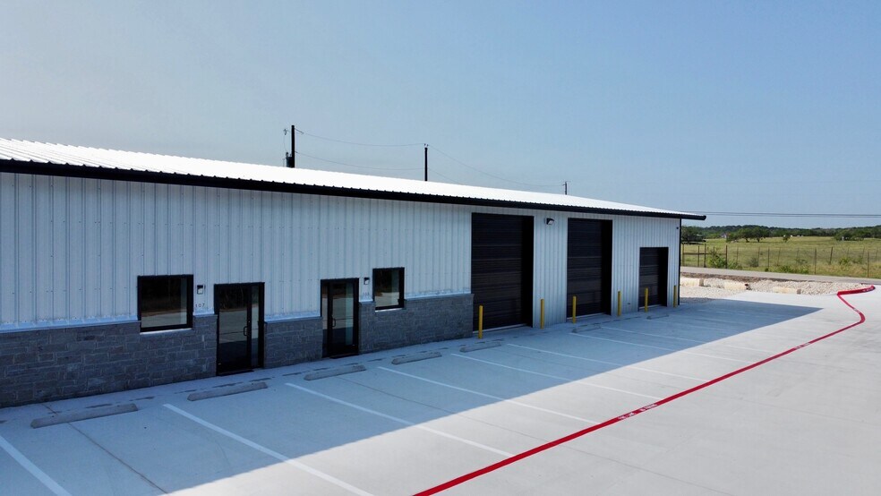 More Photos Of 1247 Watson E Ln, New Braunfels Warehouse For Lease