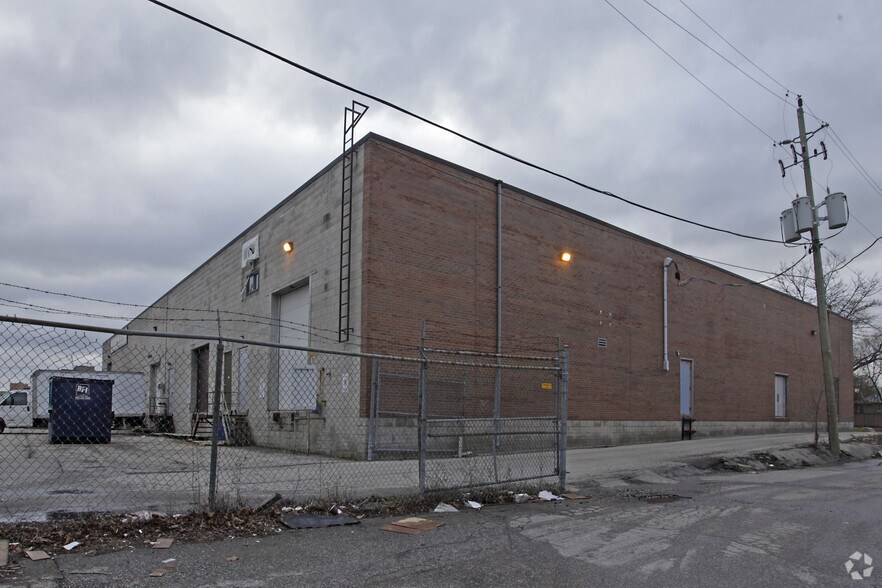 More Photos Of 66 Bullock Dr, Markham Warehouse For Lease