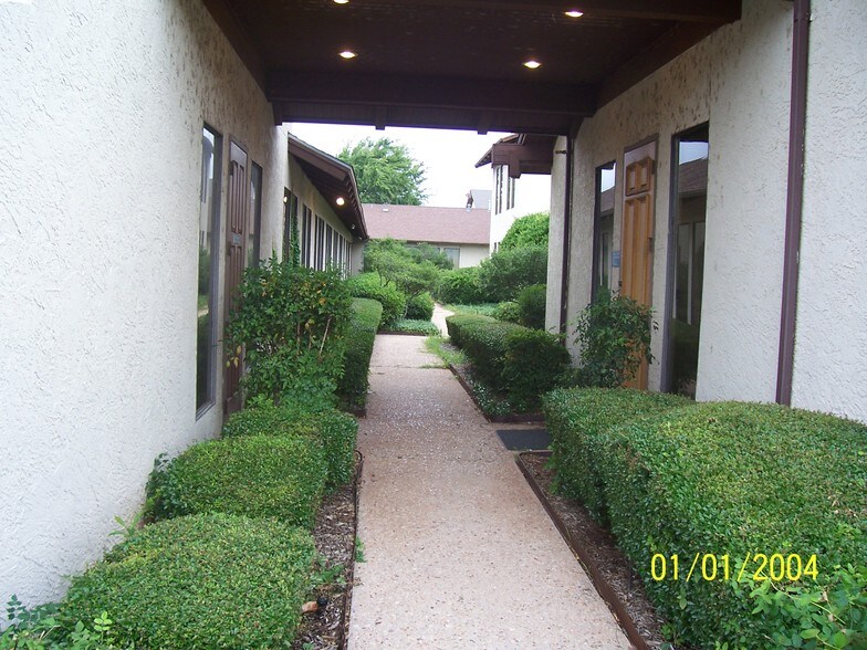 More Photos Of 1215 E South 11th St, Abilene Office For Lease