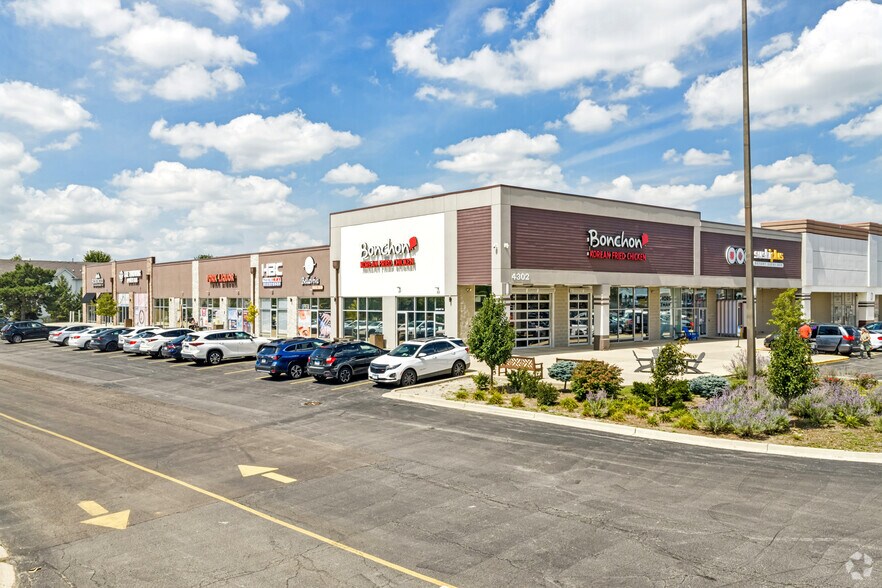 More Photos Of 4302-4442 E New York St, Aurora Unknown For Lease