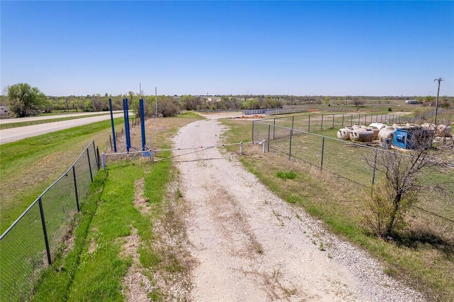 More Photos Of 3640 81 Frontage Rd hwy, Ninnekah Land For Sale