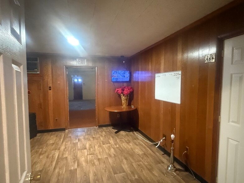 More Photos Of 22 S Prospect St, Nanticoke Office For Sale