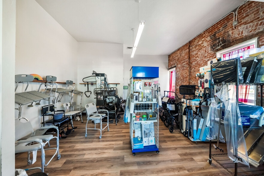 More Photos Of 621-625 Walnut St, Red Bluff Storefront Retail Office For Sale