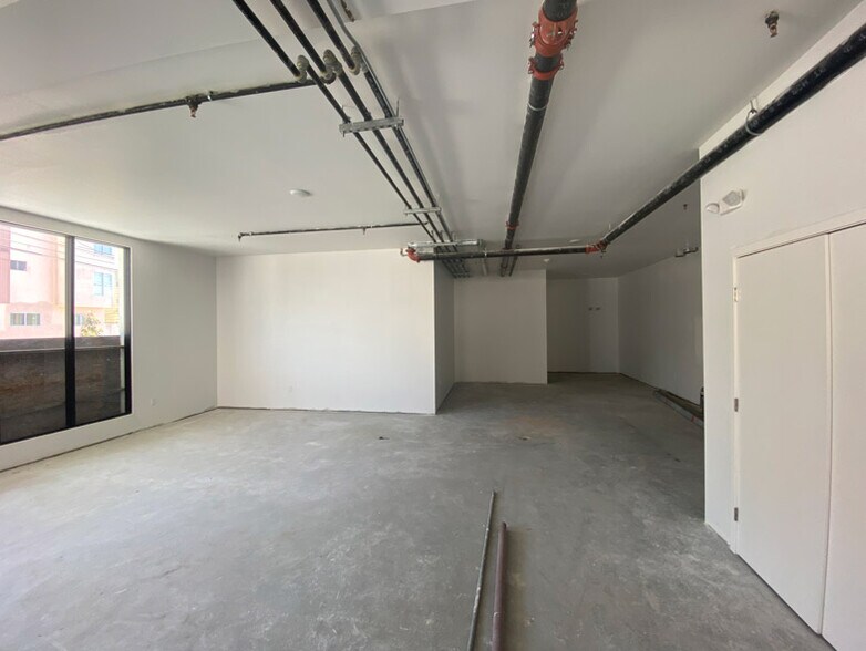 More Photos Of 701 Taraval St, San Francisco Storefront Retail Office For Lease