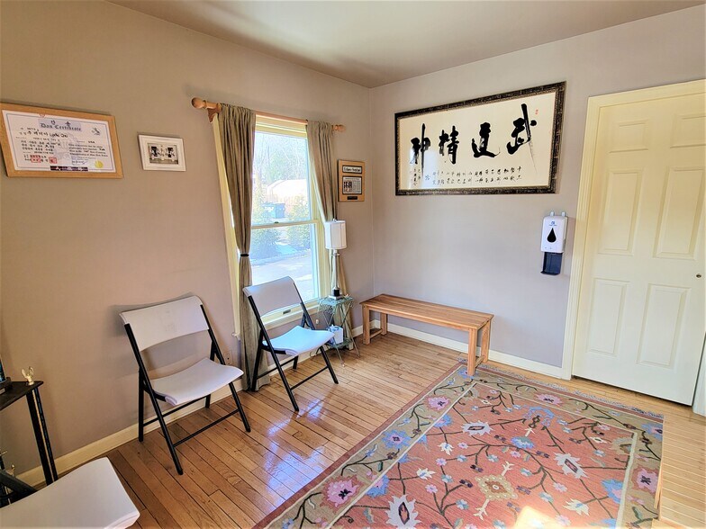 More Photos Of 630 Valley Rd, Gillette General Retail For Sale