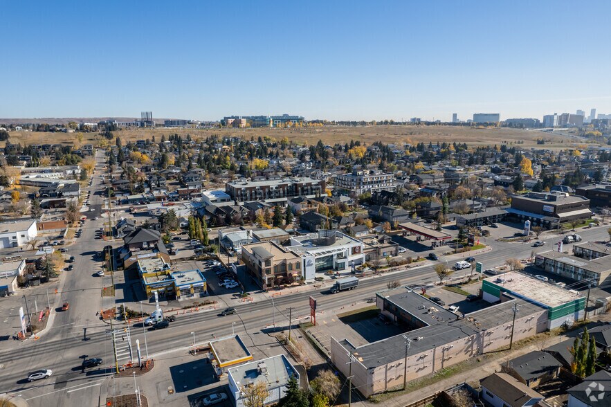 More Photos Of 4620-4624 16 Av NW, Calgary Medical For Lease