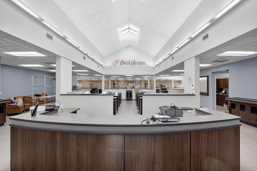 More Photos Of 175 Hawley St, Marquette Medical For Sale