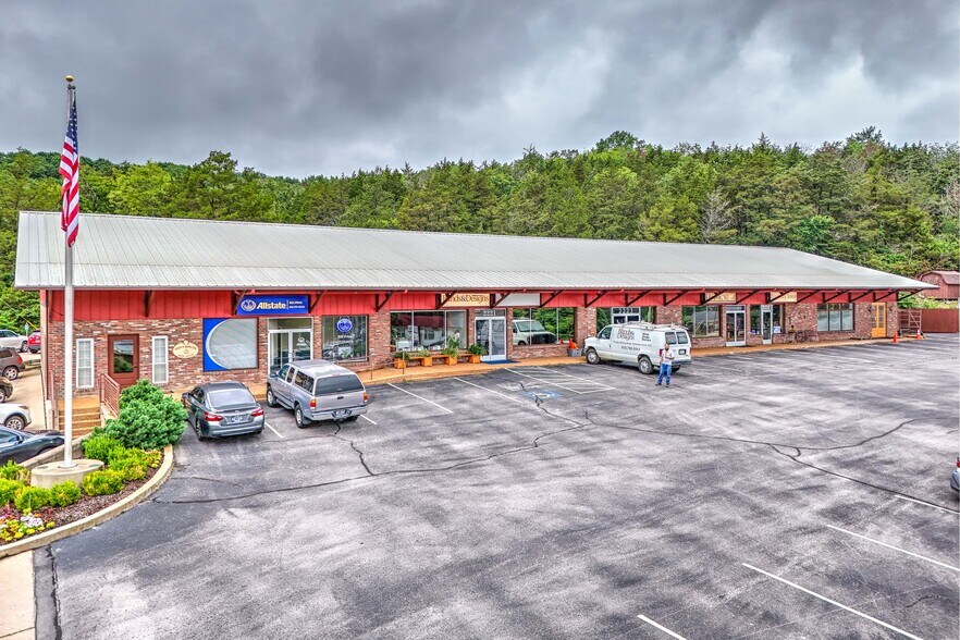 More Photos Of 2197-2231 Hillsboro Rd, Franklin Freestanding For Sale