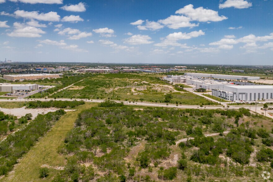 More Photos Of 3667 Global Way, San Antonio Distribution For Sale