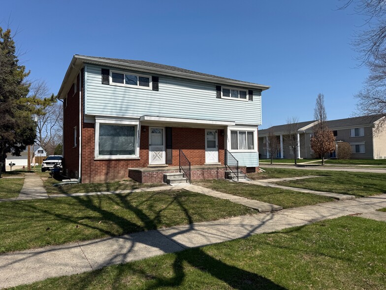 Primary Photo Of 20351 E 8 Mile Rd, Saint Clair Shores Multifamily For Sale