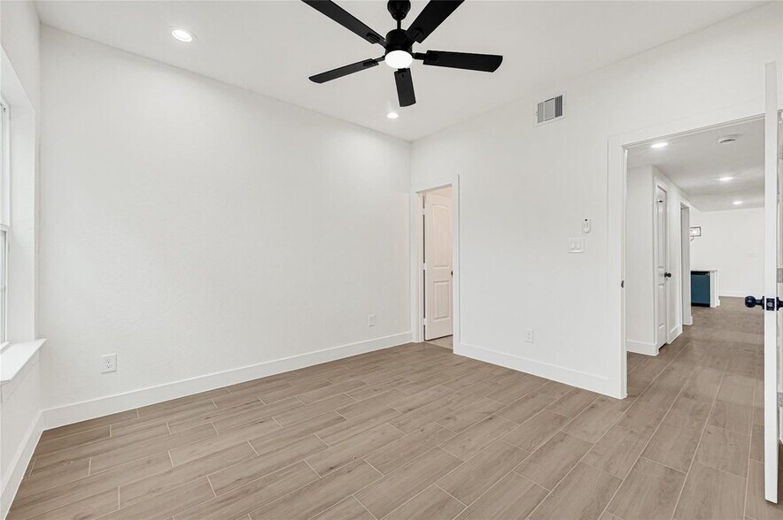 More Photos Of 430 Rhode Island st, Houston Apartments For Sale