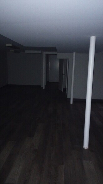 More Photos Of 5545 127th St, Crestwood Truck Terminal For Sale