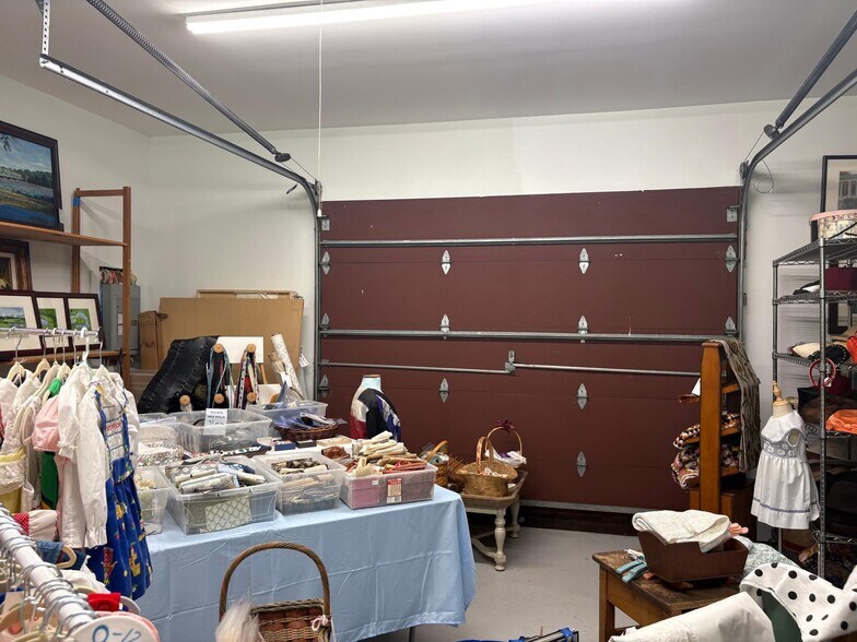 More Photos Of 6230 Lower York Rd, New Hope Freestanding For Sale