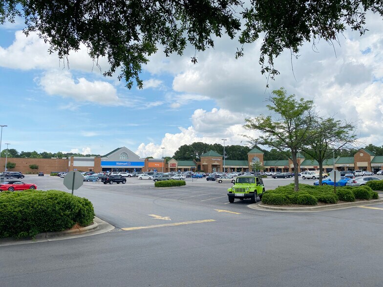 More Photos Of 6500-6602 Glenwood Ave, Raleigh Unknown For Lease