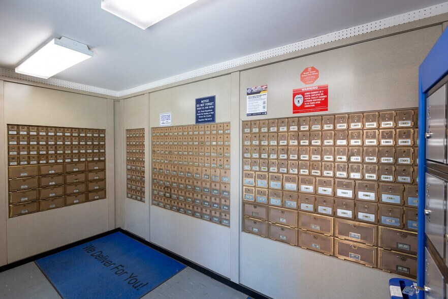 More Photos Of 96 N Main St, Dufur Post Office For Sale