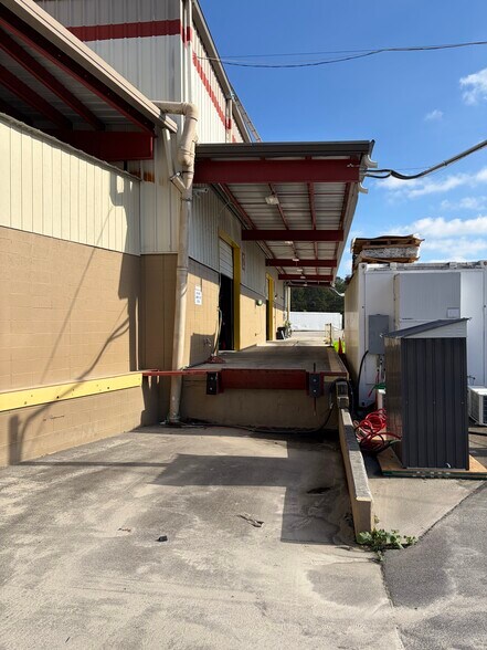 More Photos Of 1159 Cainhoy Rd, Wando Warehouse For Lease