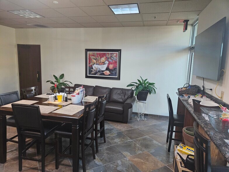 More Photos Of 1406 Blue Oaks Blvd, Roseville Medical For Lease