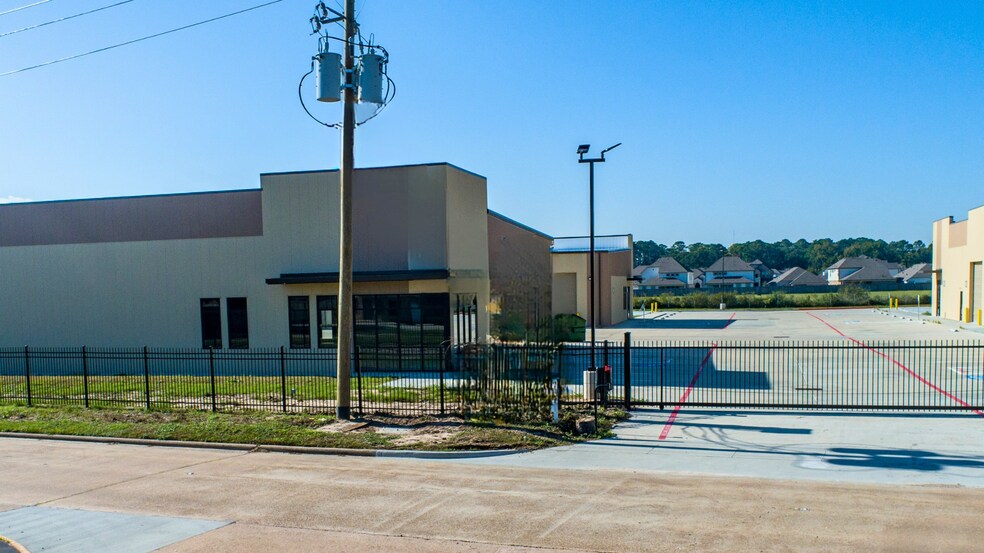 More Photos Of 11811 Champion Forest Dr, Houston Unknown For Lease