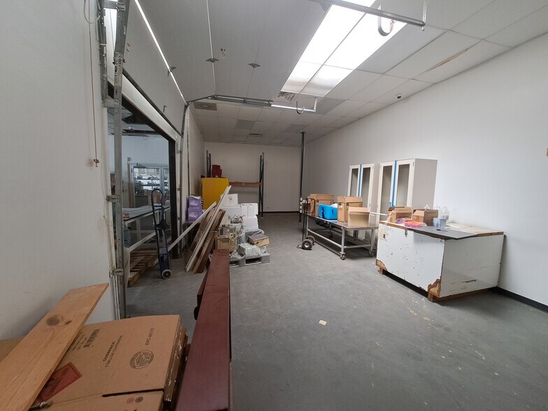 More Photos Of 625 Factory Rd, Addison Warehouse For Sale