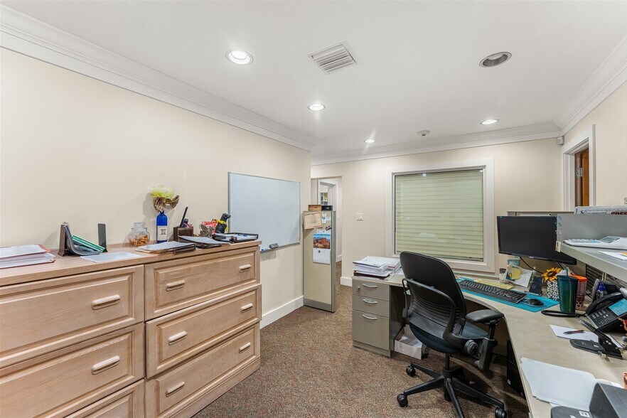 More Photos Of 525 N Harbor City Blvd, Melbourne Office For Sale