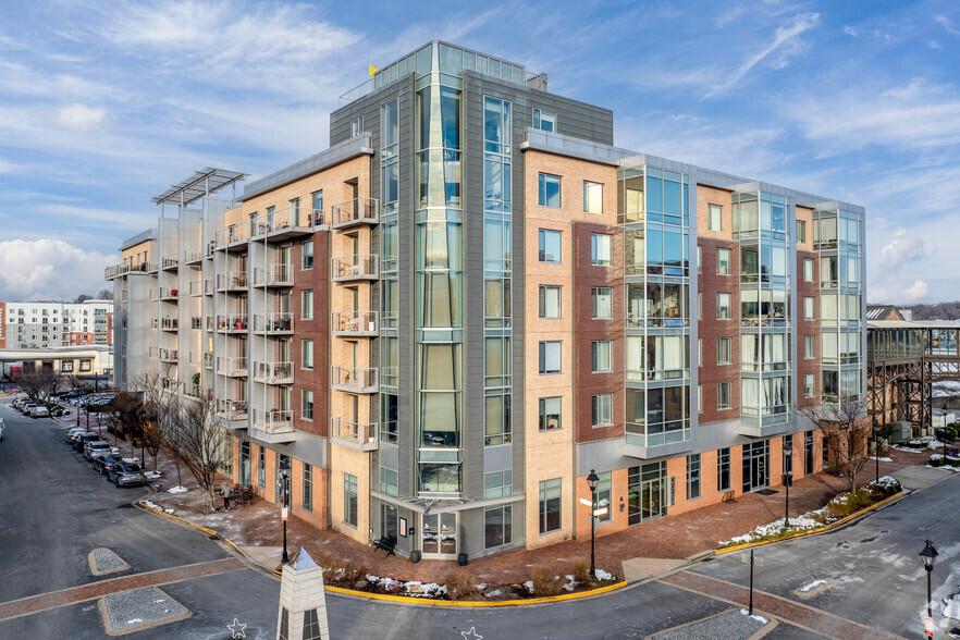 Primary Photo Of 4821-4845 Old Main St, Richmond Apartments For Lease