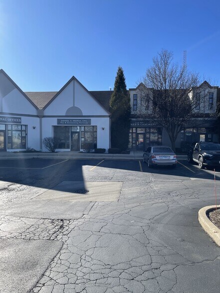 More Photos Of 1595 Weld Rd, Elgin Office For Lease