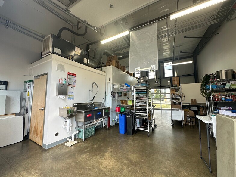 More Photos Of 370 Herron Dr, Nashville Loft Creative Space For Sale
