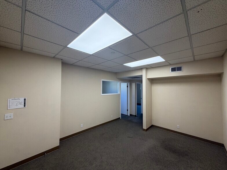 More Photos Of 1020-1040 Clinton St, Napa Office For Lease