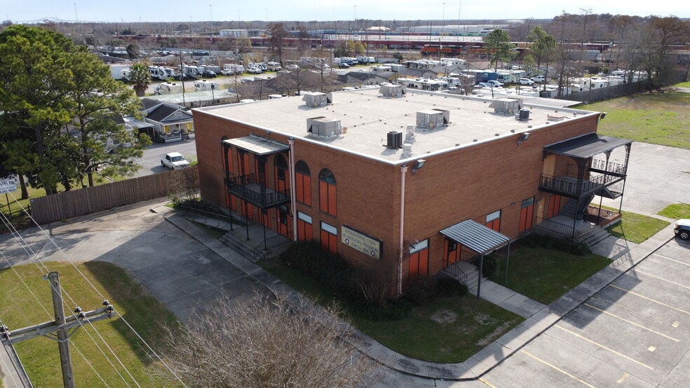 More Photos Of 7370 Chef Menteur Hwy, New Orleans Lodge Meeting Hall For Sale